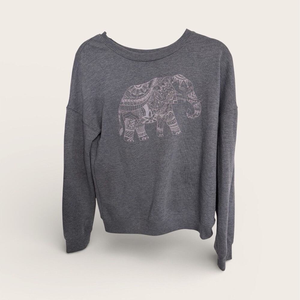 Zoe + Liv Gray Elephant Graphic Pullover Sweater Women’s Size S Soft Knit